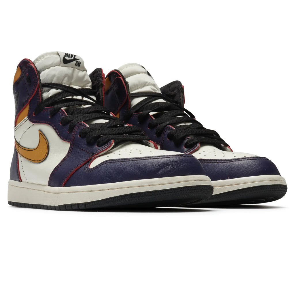 Preloved - Air Jordan 1 Retro High SB LA To Chicago Sneakers